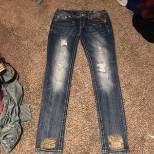 Miss me woman’s cuffed skinny jeans